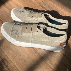 Blowfish Malibu Maura Shoes size 8M